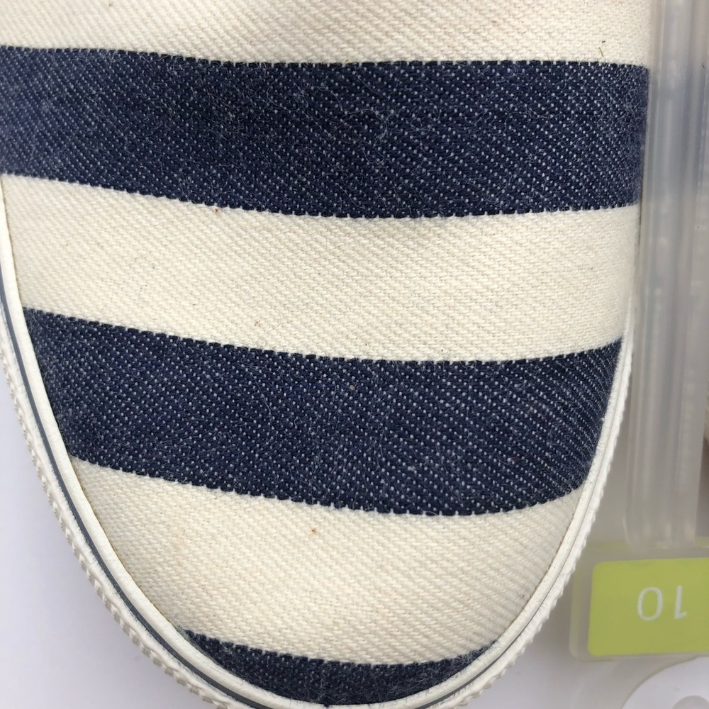 Mossimo Blue Striped Shoes, NWT - Picture 2 of 3
